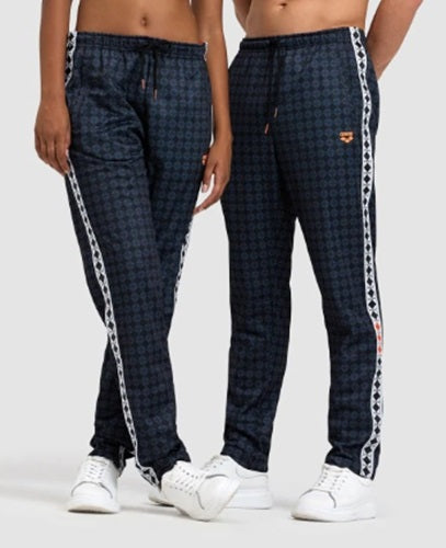 https://web.metroswimshop.com/images/006244.jpg