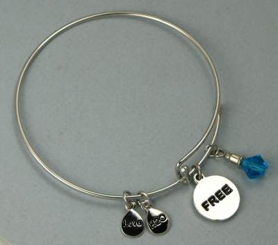 https://web.metroswimshop.com/images/Silver_Free_Style_53.jpg