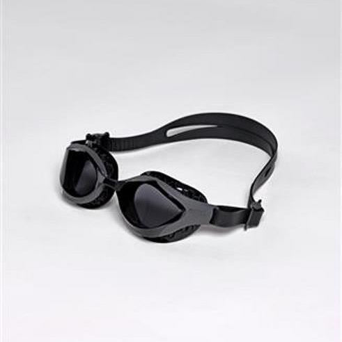 https://web.metroswimshop.com/images/004714_699.jpg