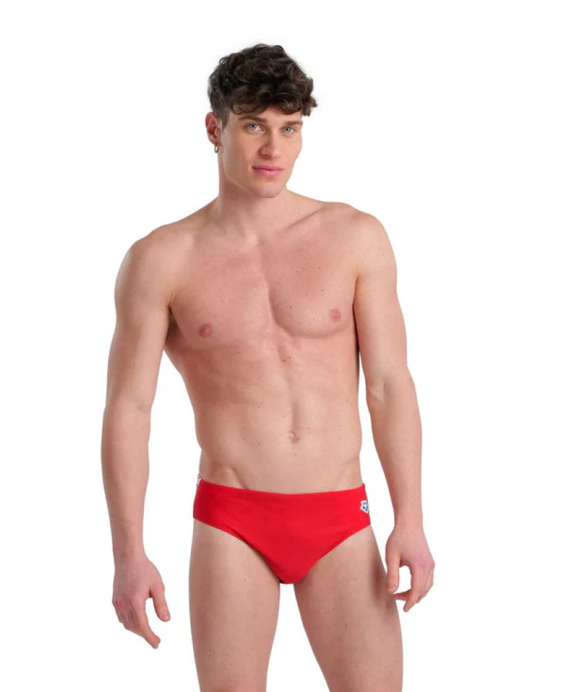 ARENA Men&#39;S Icons Swim Briefs Solid
