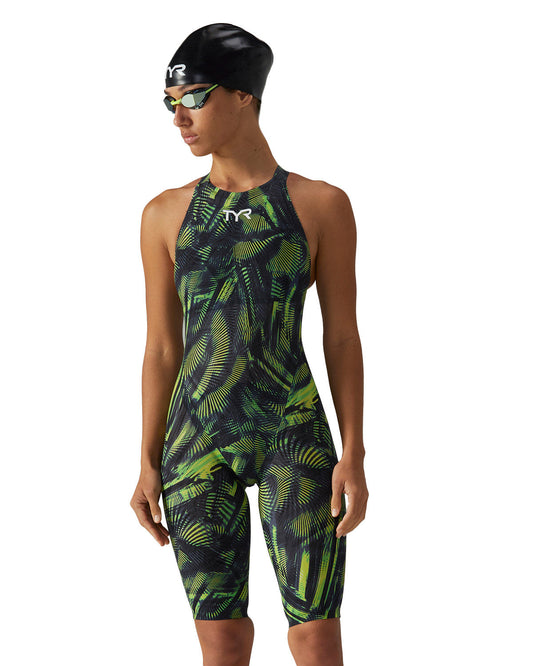 TYR Women's Avictor Helux  2.0. Closed Back Swimsuit