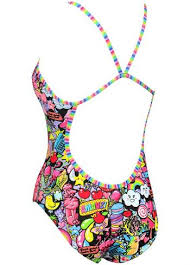 https://web.metroswimshop.com/images/AS825_479.jpg